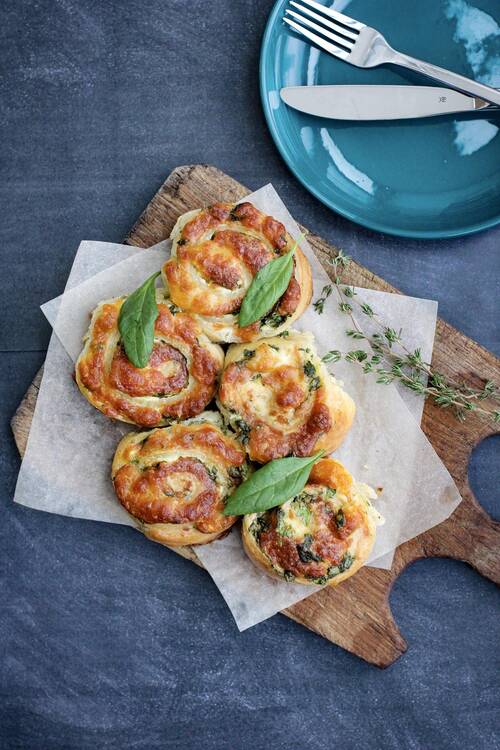 12634122 buns 4705556 1920